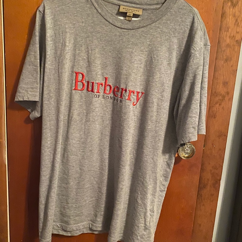 Burberry size medium t shirt